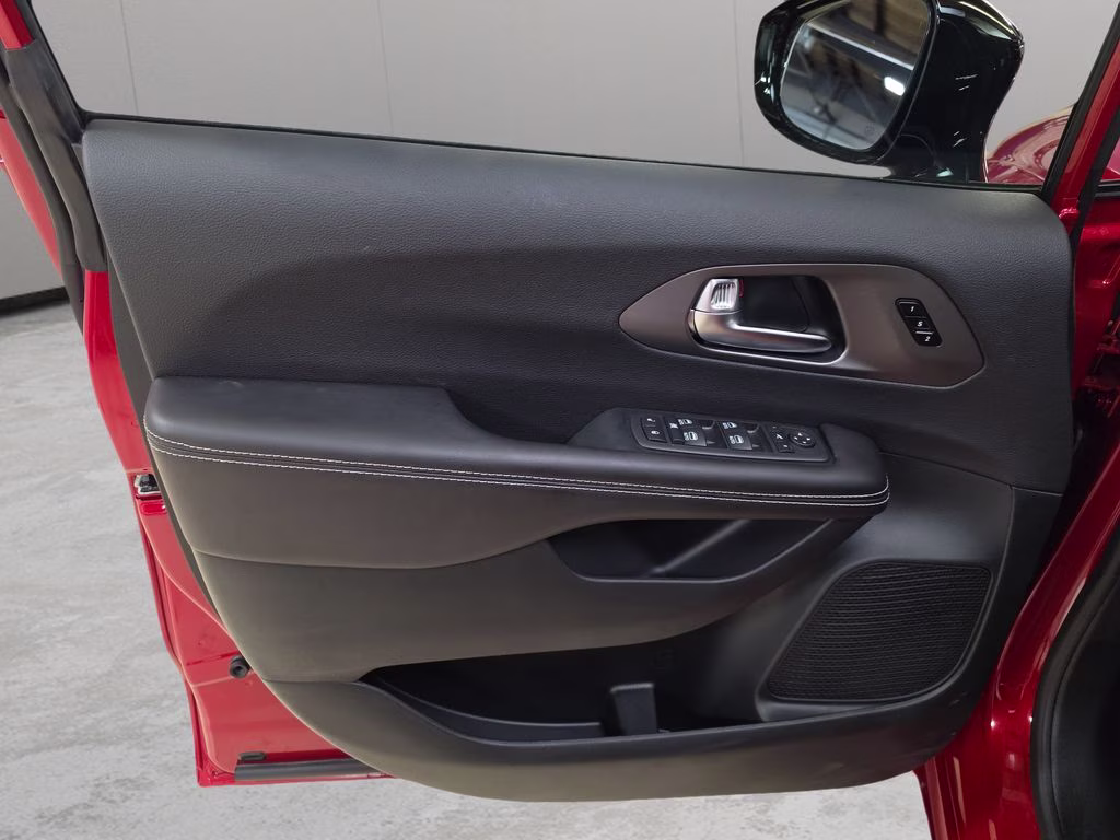 2027 Red Hot Pearlcoat Chrysler Pacifica Limited AWD Van