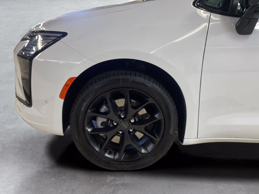 2027 Bright White Clearcoat Chrysler Pacifica Limited AWD Van