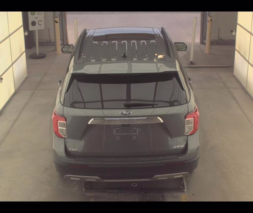 2022 Carbonized Gray Metallic Ford Explorer XLT 4X4 SUV