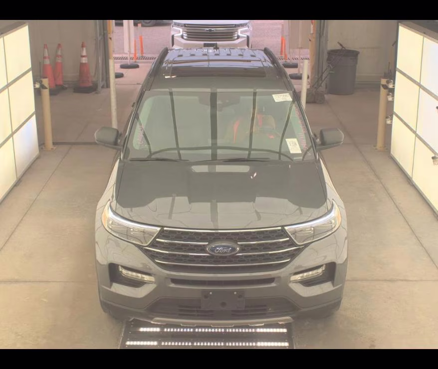 2022 Carbonized Gray Metallic Ford Explorer XLT 4X4 SUV