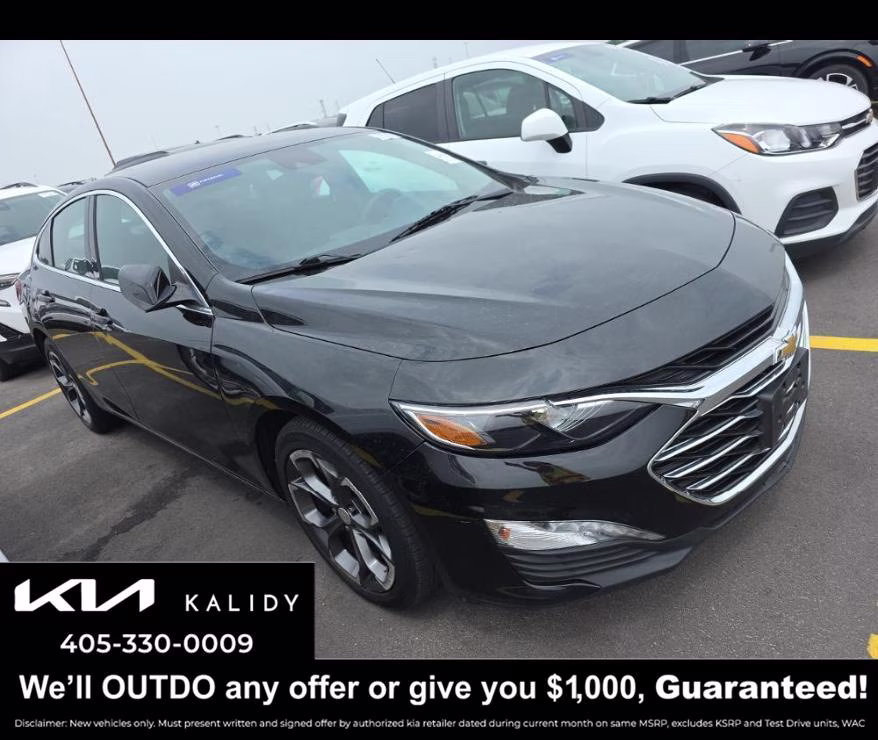 2022 Mosaic Black Metallic Chevrolet Malibu LT FWD Sedan