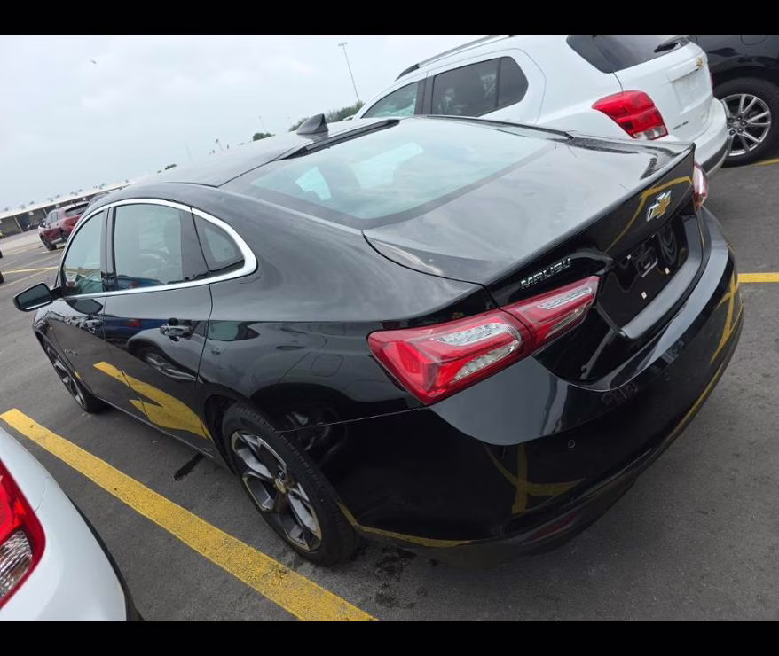 2022 Mosaic Black Metallic Chevrolet Malibu LT FWD Sedan