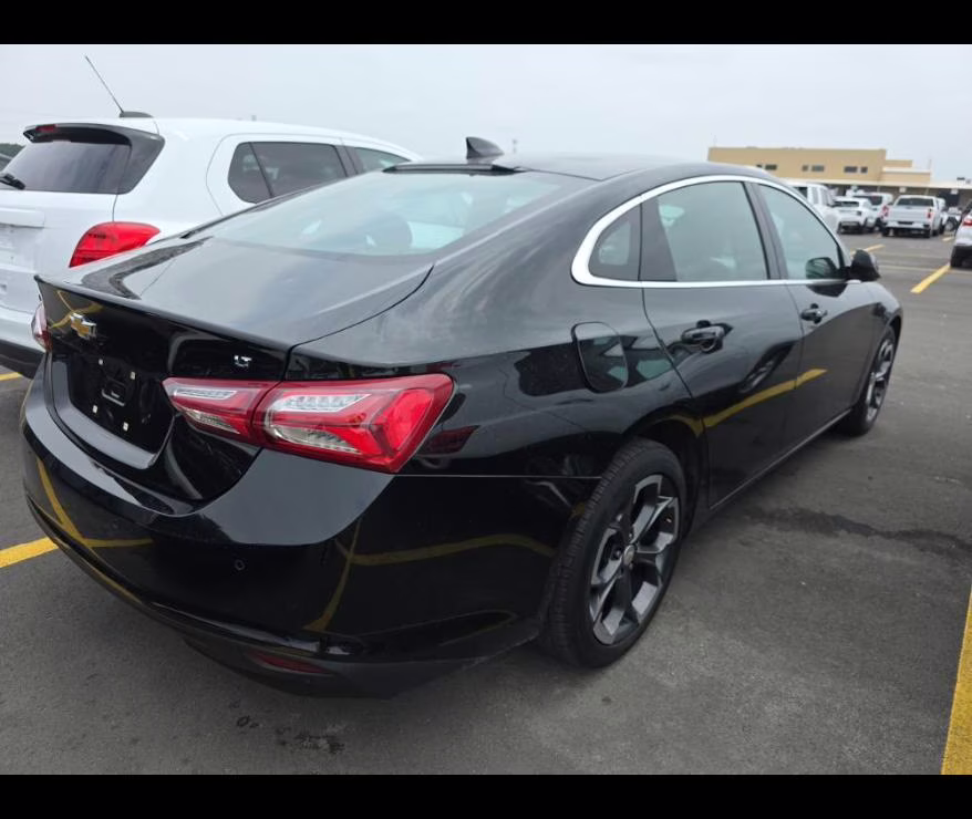2022 Mosaic Black Metallic Chevrolet Malibu LT FWD Sedan