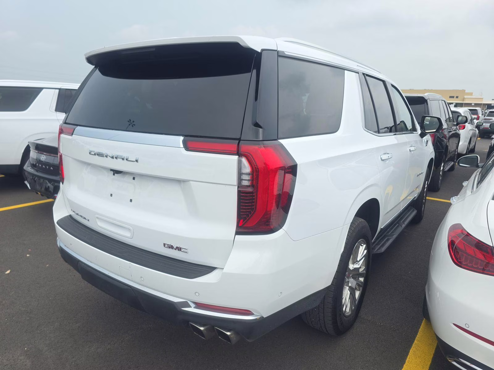 2025 Summit White GMC Yukon Denali 4X4 SUV