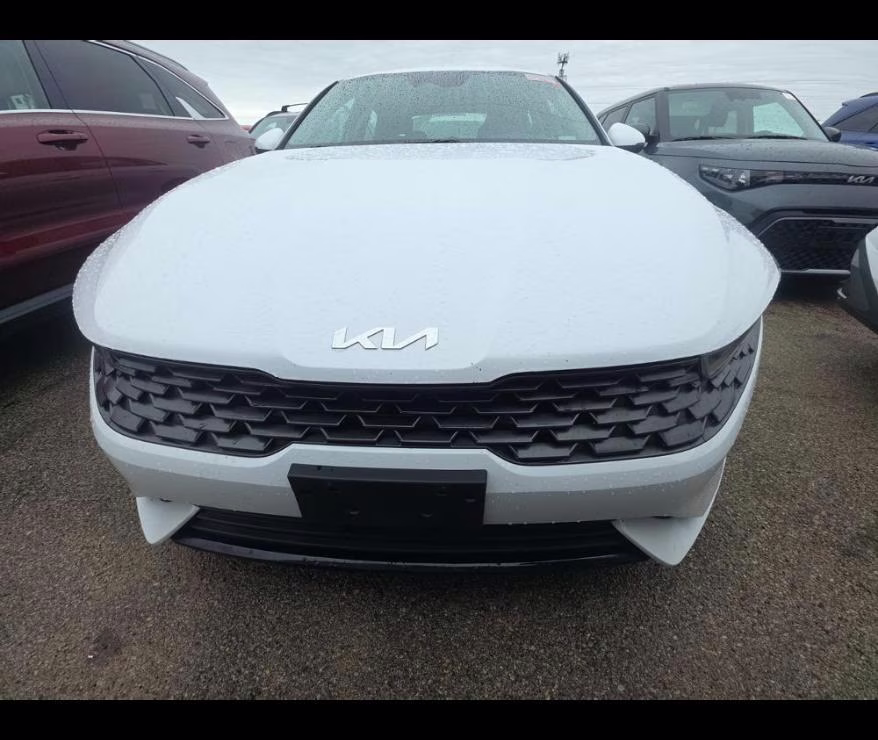 2022 Glacial White Pearl Kia K5 LXS FWD Sedan