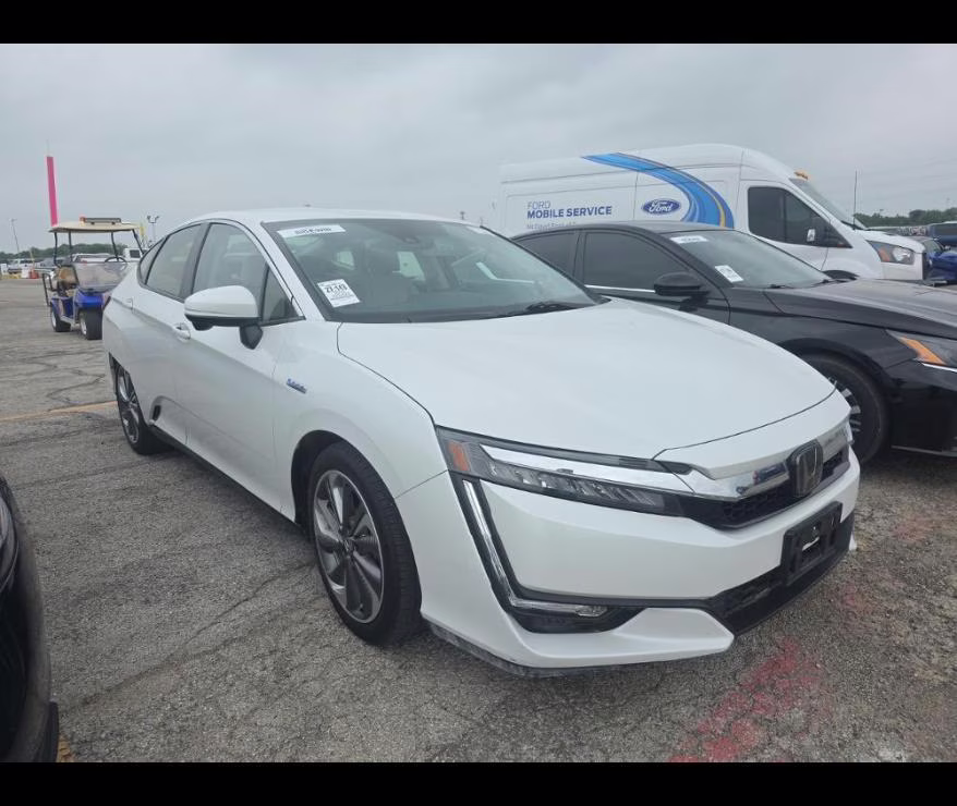 2018 Platinum White Pearl Honda Clarity Plug-In Hybrid SEDAN FWD Sedan