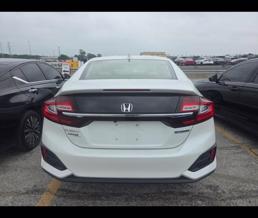 2018 Platinum White Pearl Honda Clarity Plug-In Hybrid SEDAN FWD Sedan