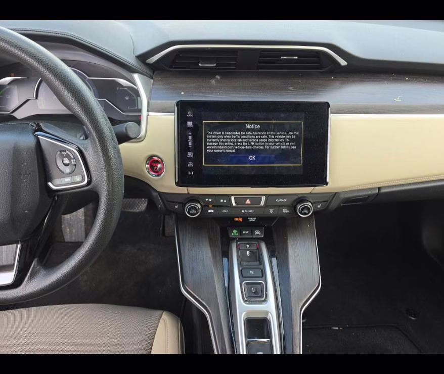 2018 Platinum White Pearl Honda Clarity Plug-In Hybrid SEDAN FWD Sedan