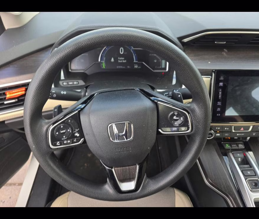 2018 Platinum White Pearl Honda Clarity Plug-In Hybrid SEDAN FWD Sedan