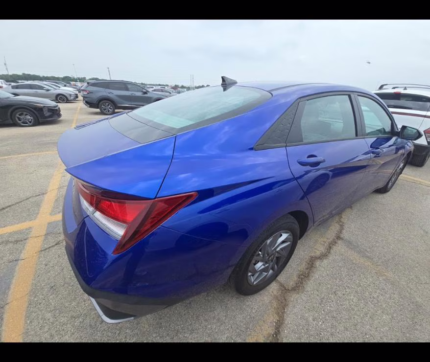 2024 Intense Blue Hyundai Elantra SEL FWD Sedan