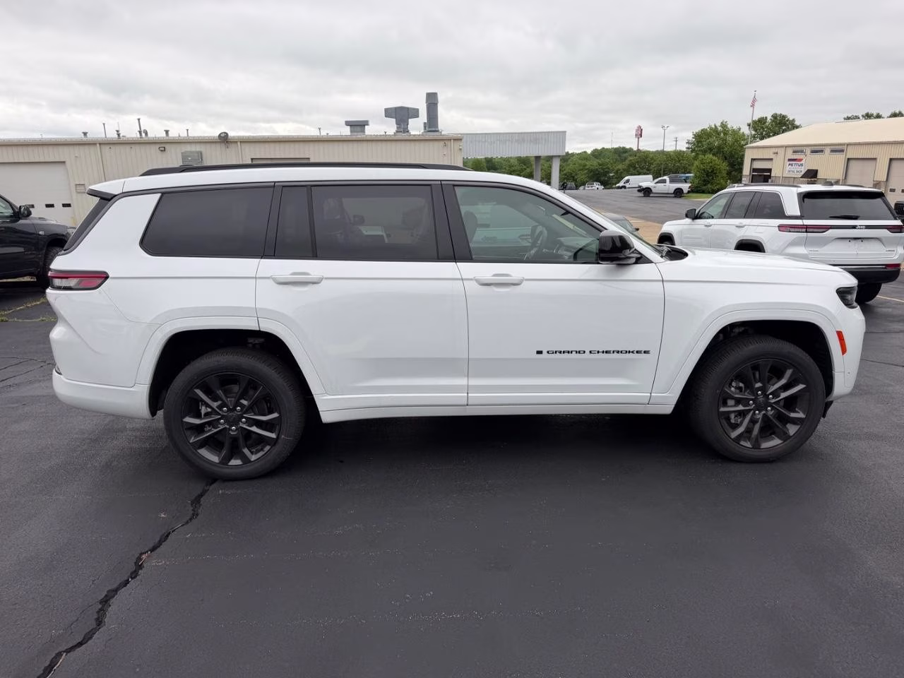 2026 Bright White Clearcoat Jeep Grand Cherokee L Limited Reserve 4X4 SUV