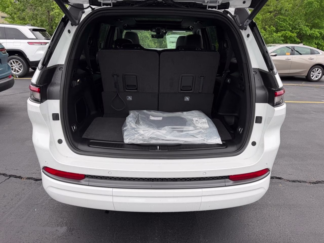 2026 Bright White Clearcoat Jeep Grand Cherokee L Limited Reserve 4X4 SUV
