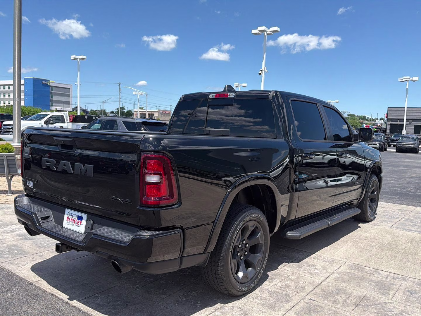 2025 Diamond Black Crystal Pearlcoat Ram 1500 Big Horn 4X4 Truck