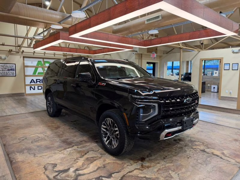 2025 Chevrolet Suburban Z71 Sport Utility 4D 4X4