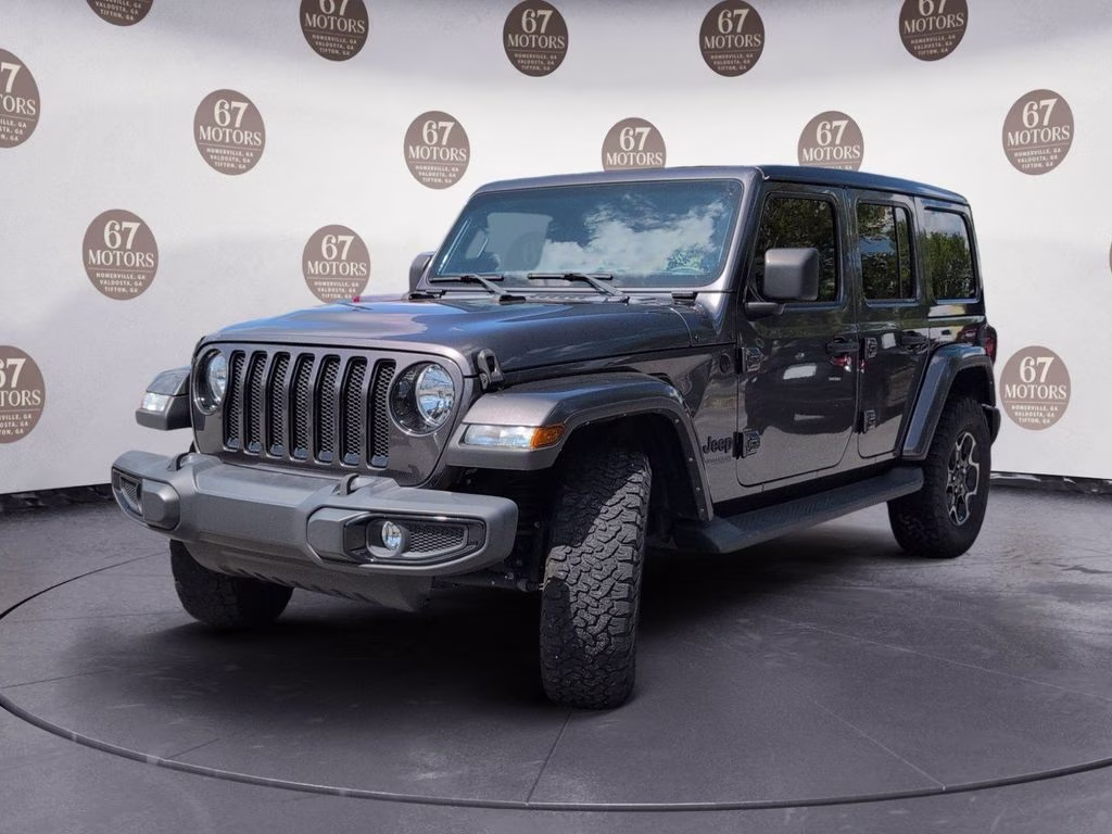 2022 Granite Crystal Metallic Clearcoat Jeep Wrangler Unlimited Sahara Altitude 4X4 SUV
