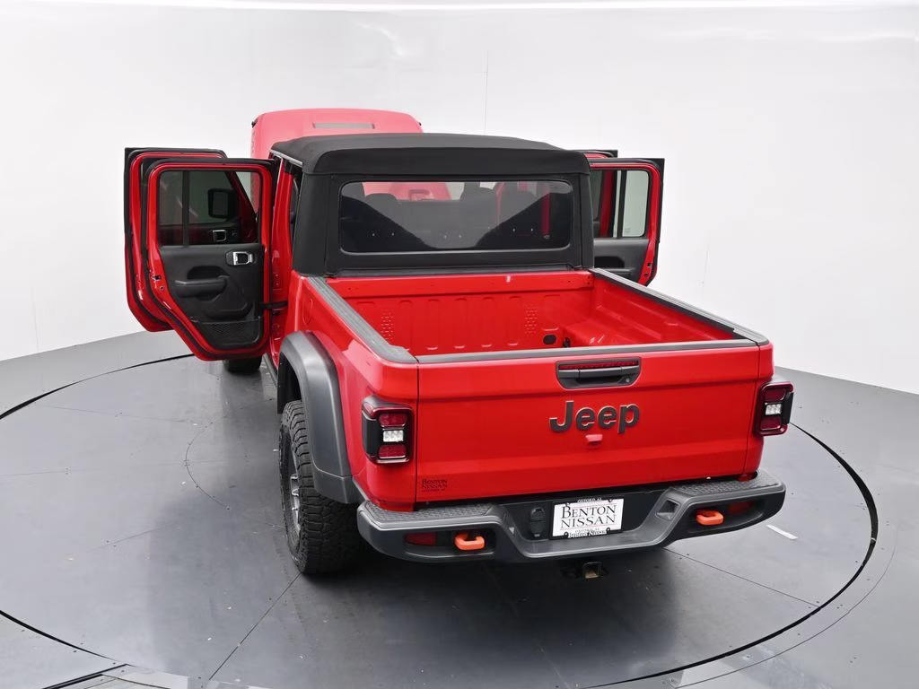 2024 Firecracker Red Clearcoat Jeep Gladiator Mojave 4X4 Truck
