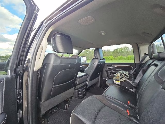 2024 Diamond Black Crystal Pearlcoat Ram 2500 Laramie 4X4 Truck