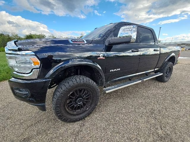 2024 Diamond Black Crystal Pearlcoat Ram 2500 Laramie 4X4 Truck