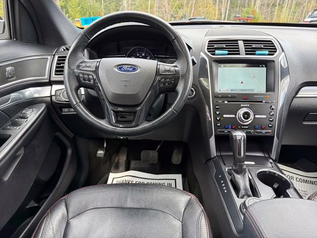 2018 White Platinum Clearcoat Metallic Ford Explorer Sport 4X4 SUV