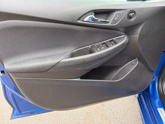 2016 Kinetic Blue Metallic Chevrolet Cruze LT FWD Sedan