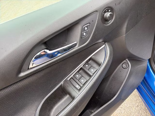 2016 Kinetic Blue Metallic Chevrolet Cruze LT FWD Sedan