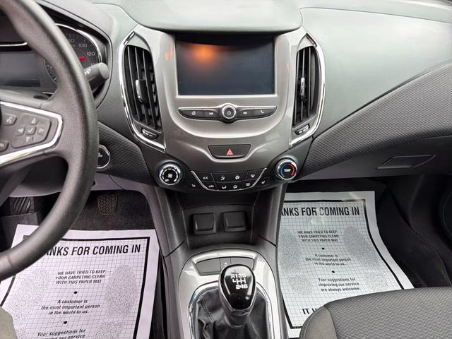 2016 Kinetic Blue Metallic Chevrolet Cruze LT FWD Sedan