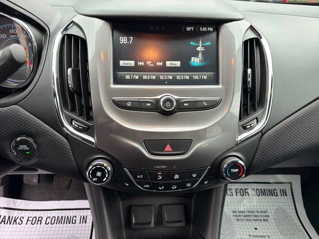 2016 Kinetic Blue Metallic Chevrolet Cruze LT FWD Sedan