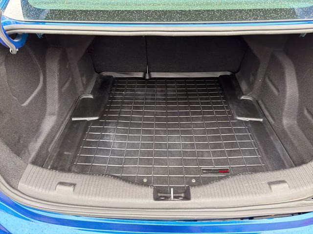 2016 Kinetic Blue Metallic Chevrolet Cruze LT FWD Sedan