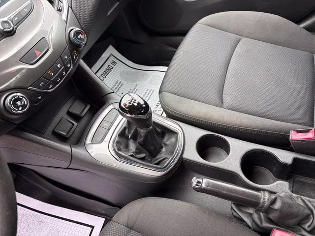 2016 Kinetic Blue Metallic Chevrolet Cruze LT FWD Sedan