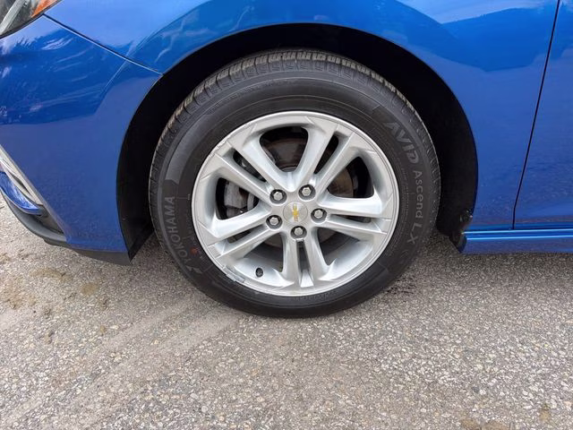 2016 Kinetic Blue Metallic Chevrolet Cruze LT FWD Sedan