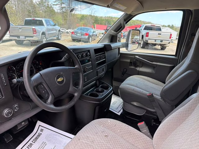 2017 Summit White Chevrolet Express 3500 Work Van RWD Truck