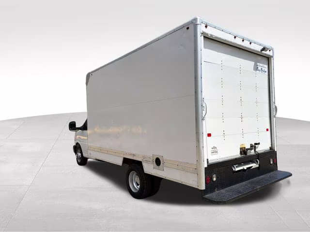 2017 Summit White Chevrolet Express 3500 Work Van RWD Truck
