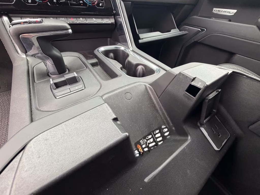 2025 Onyx Black GMC Sierra Denali 4X4 Truck
