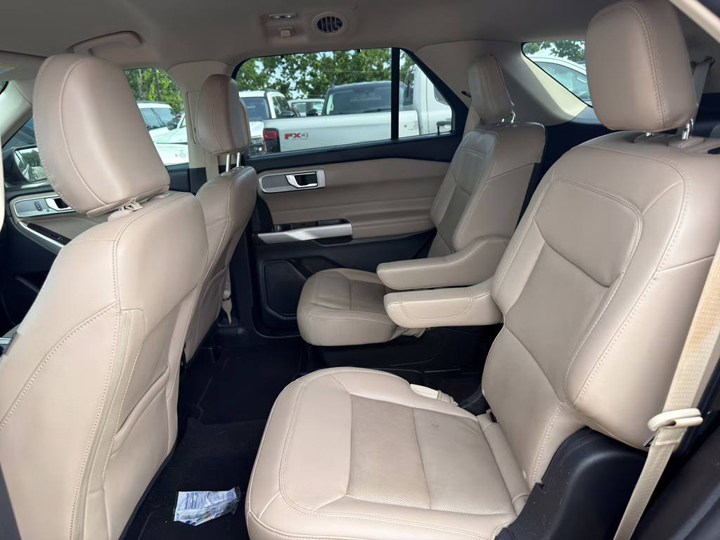 2021 Agate Black Metallic Ford Explorer Limited 4X4 SUV