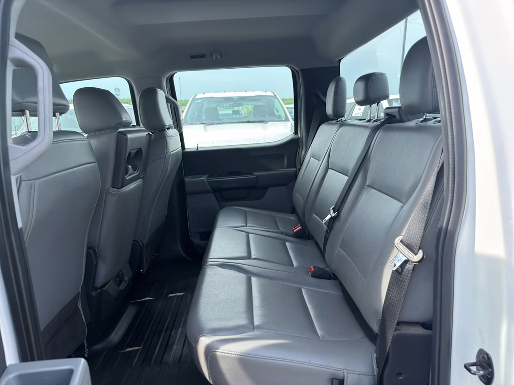 2021 OXFORD WHITE Ford F-150 XL 4X4 Truck