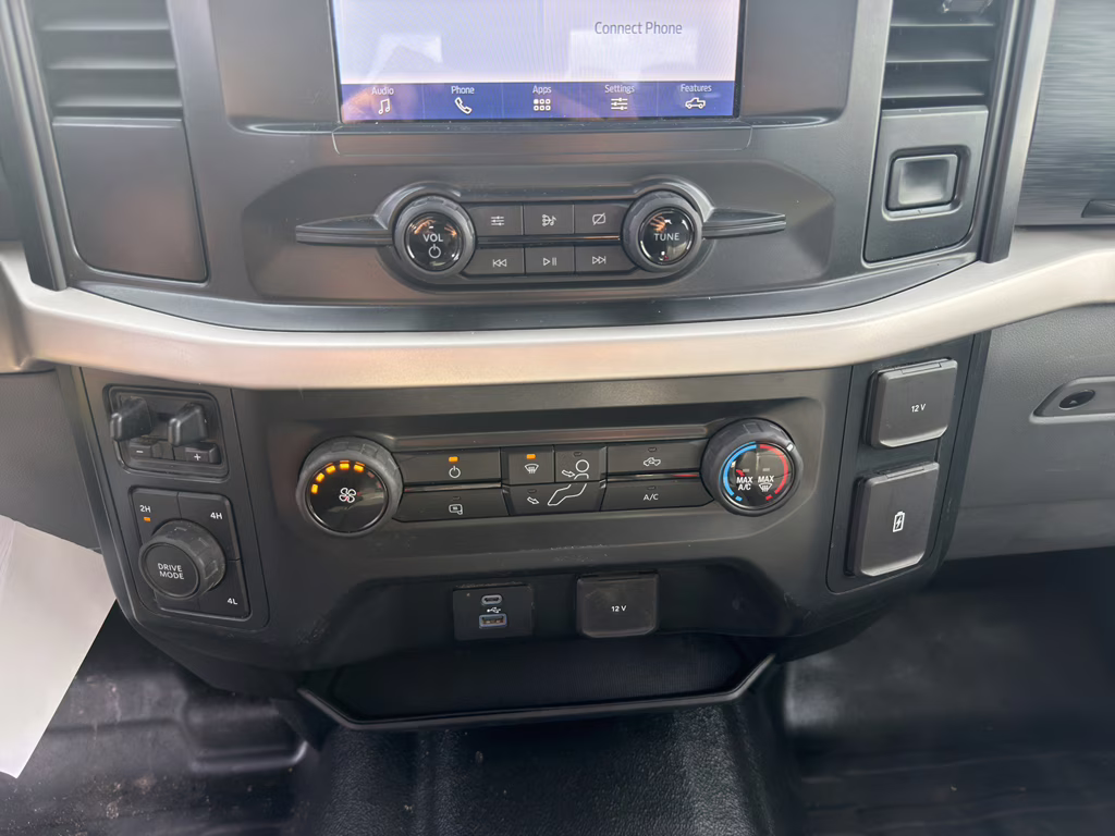 2021 OXFORD WHITE Ford F-150 XL 4X4 Truck