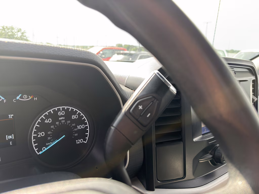 2021 OXFORD WHITE Ford F-150 XL 4X4 Truck
