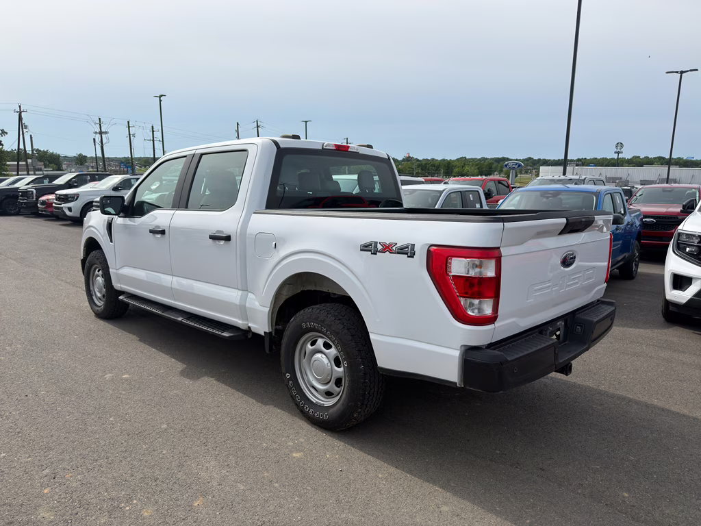 2021 Oxford White Ford F-150 XL 4X4 Truck