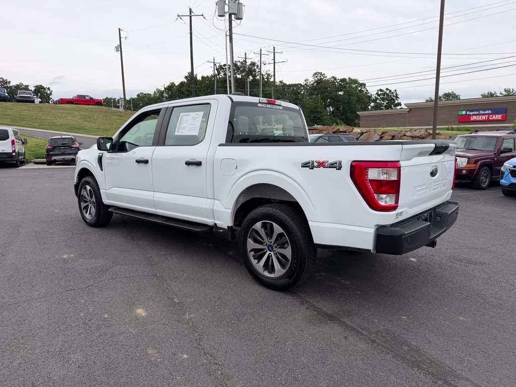 2021 Oxford White Ford F-150 XL 4X4 Truck