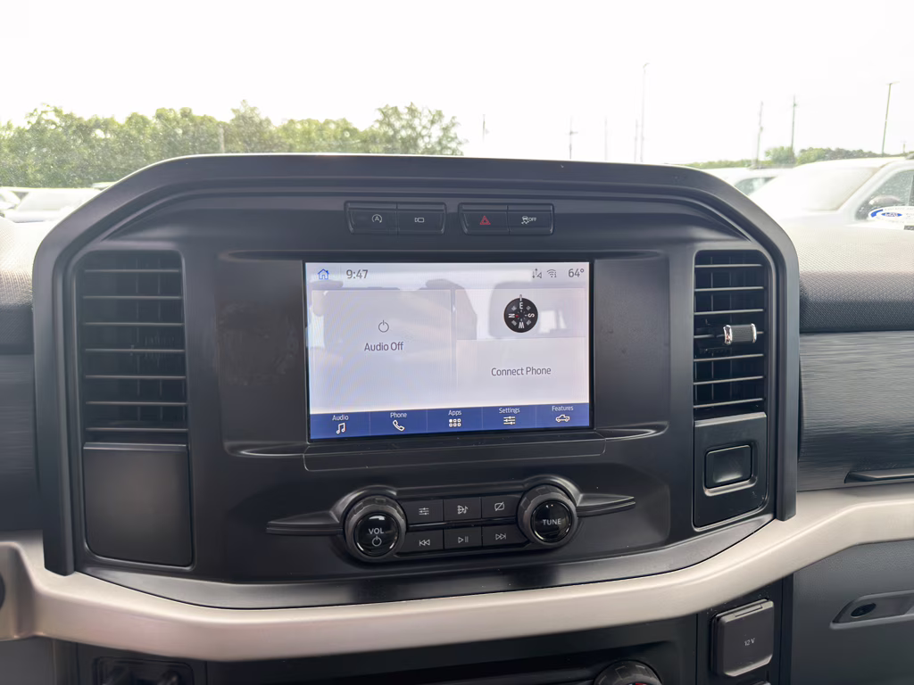 2021 Oxford White Ford F-150 XL 4X4 Truck