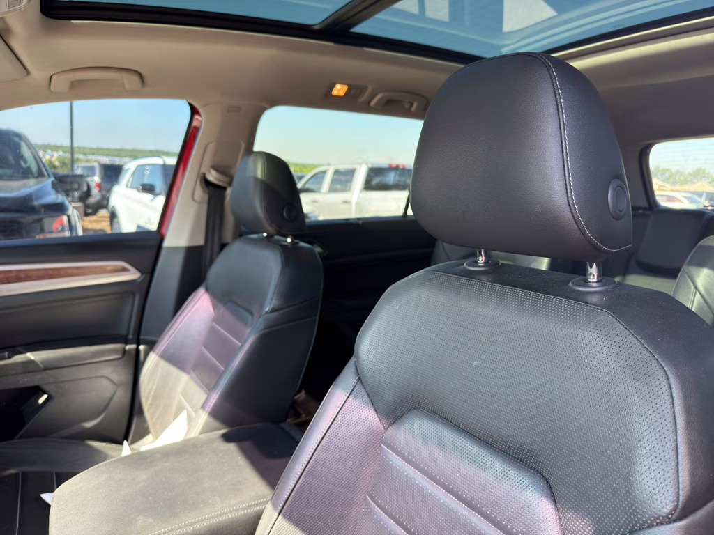 2018 Fortana Red Metallic Volkswagen Atlas 3.6L V6 SEL Premium AWD SUV