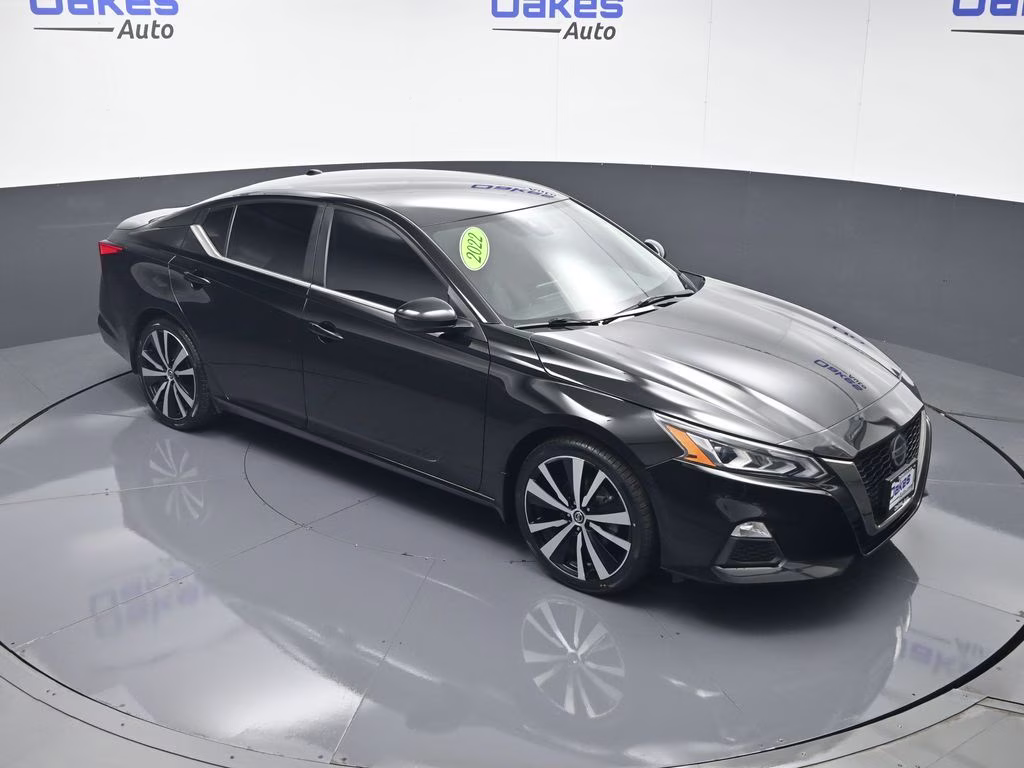 2022 Super Black Clearcoat Nissan Altima 2.5 SR FWD Sedan