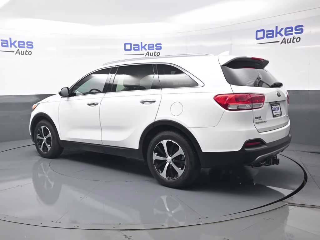 2016 Snow White Pearl Kia Sorento EX FWD SUV