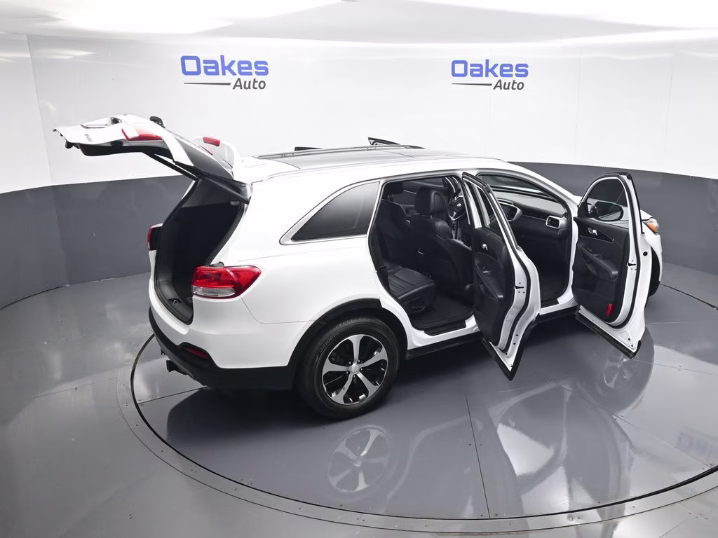2016 Snow White Pearl Kia Sorento EX FWD SUV