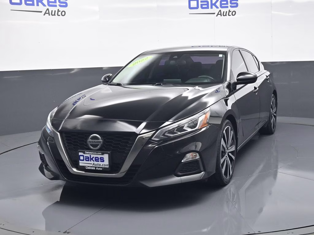 2022 Super Black Clearcoat Nissan Altima 2.5 SR FWD Sedan