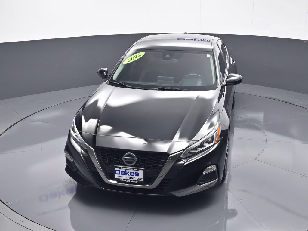 2022 Super Black Clearcoat Nissan Altima 2.5 SR FWD Sedan