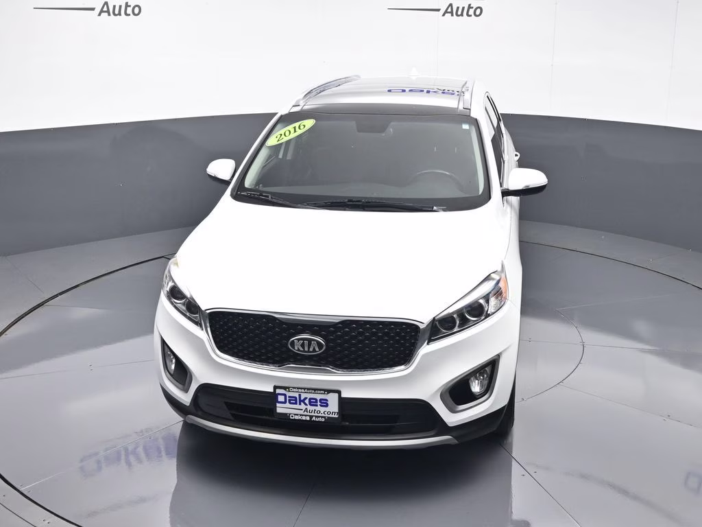 2016 Snow White Pearl Kia Sorento EX FWD SUV