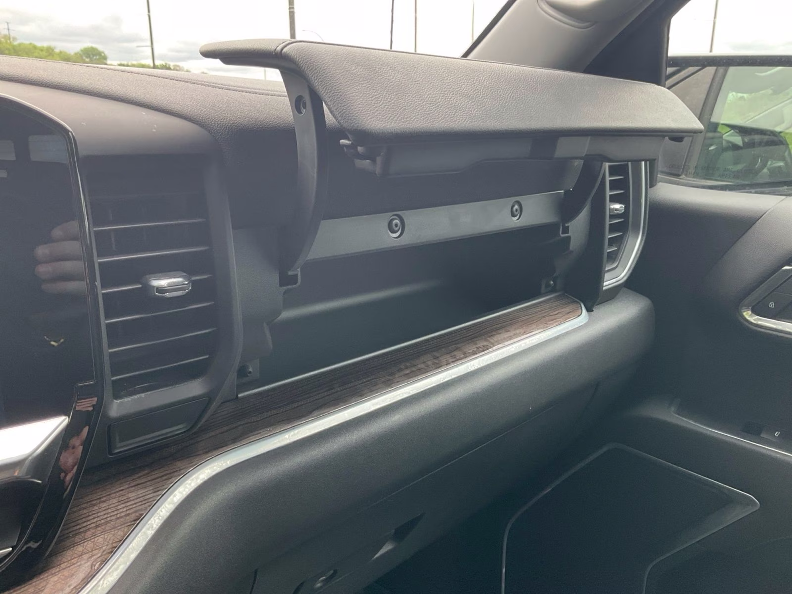 2022 Black Chevrolet Silverado 1500 LT 4X4 Truck