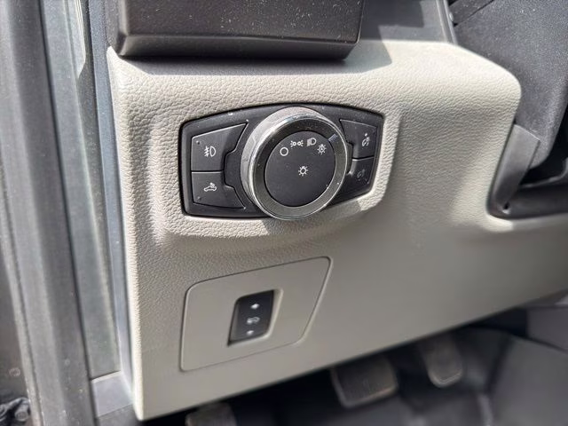 2016 Magnetic Ford F-150 XLT 4X4 Truck
