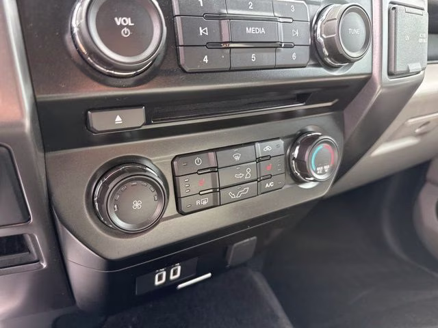 2016 Magnetic Ford F-150 XLT 4X4 Truck